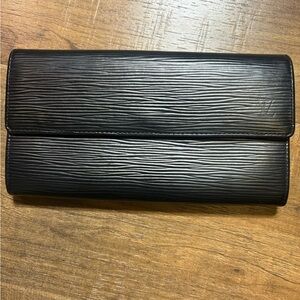 Black Louis Vuitton Epi Wallet with COA and after market chain